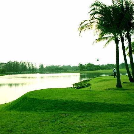 Water Land Golf Resort & Spa Phitsanulok Extérieur photo